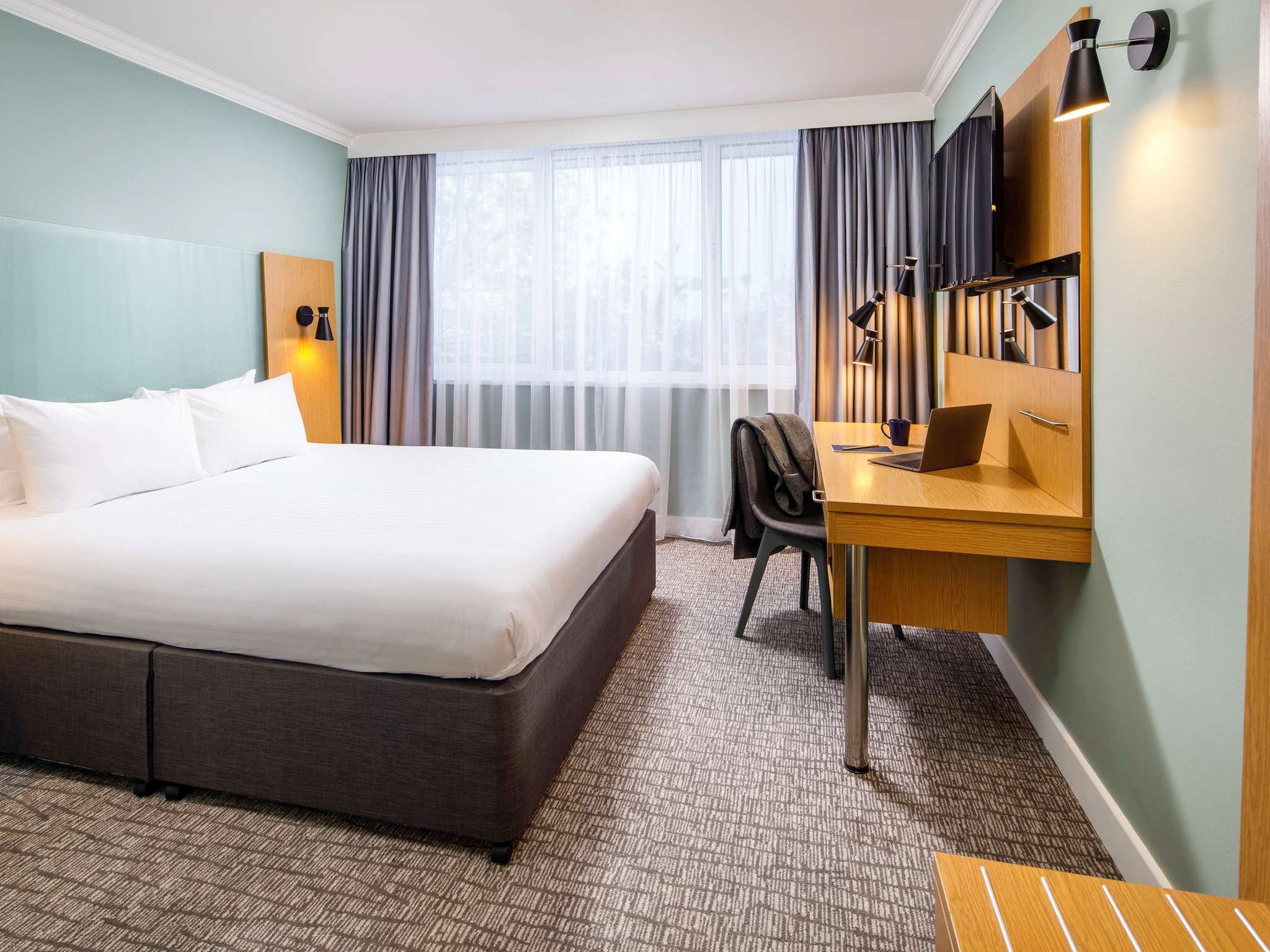 accor.jpg